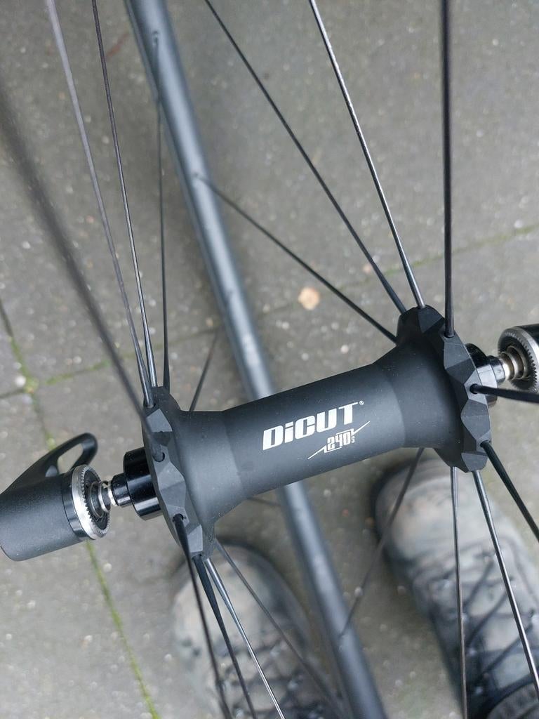 Dt Swiss PR 1400 Dicut 240 naven ., Enlèvement