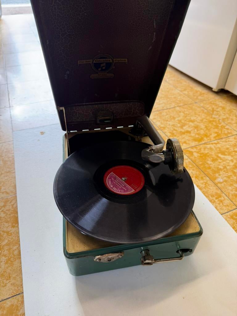 Platenspeler columbia, Enlèvement