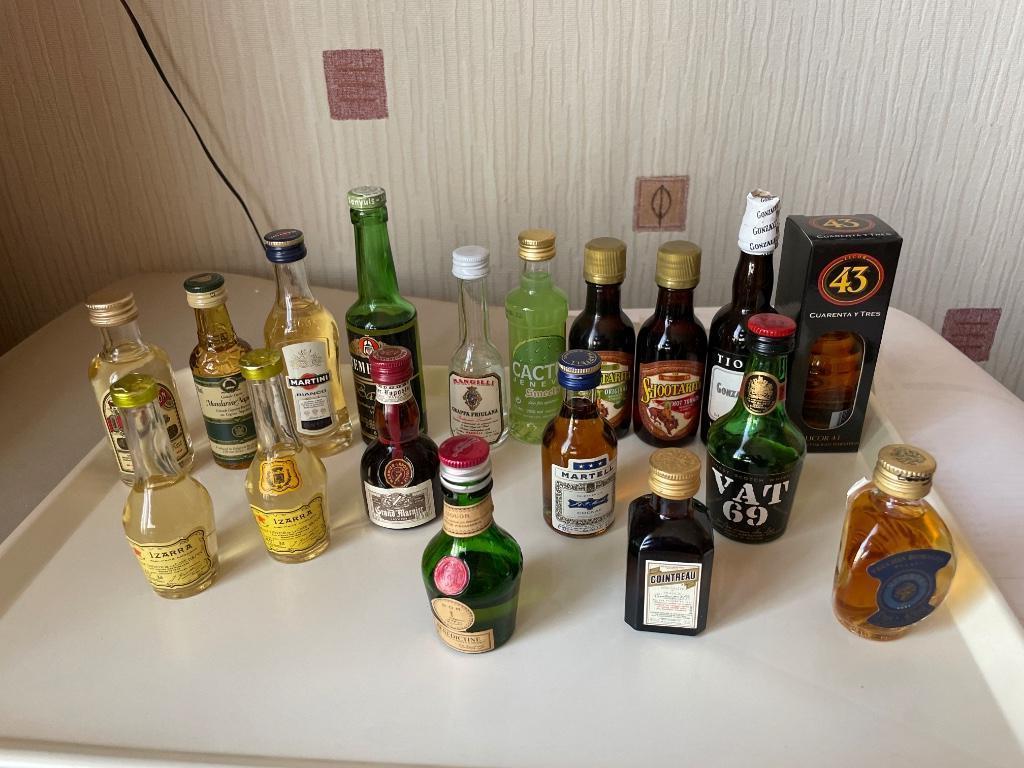 Mini bouteilles d’alcool, Enlèvement ou Envoi