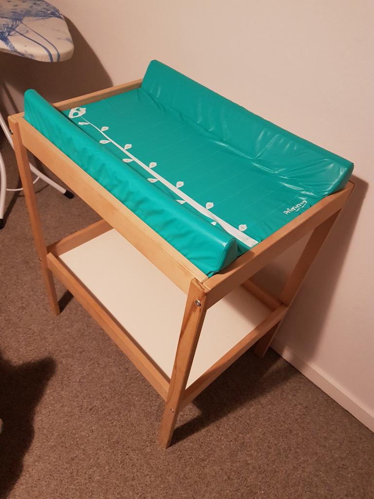 Table + matelas à langer pour bébé, Enlèvement, Comme neuf