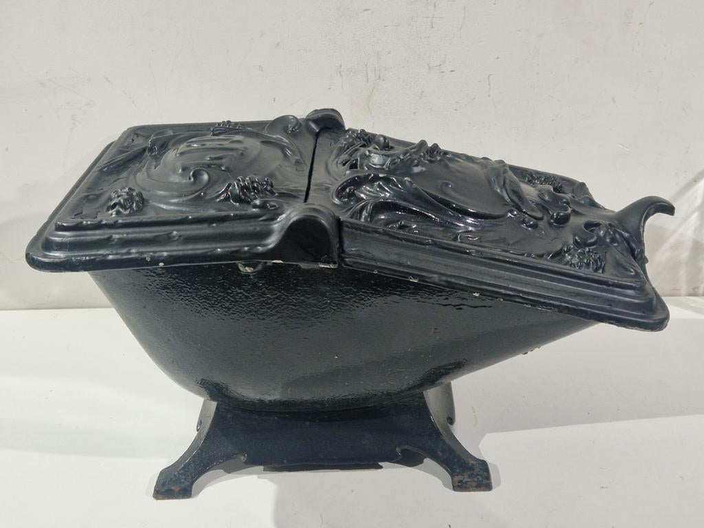 LFB , antiek gietijzer kolenbak ,  Belgische makelij, Antiek en Kunst, Antiek | Woonaccessoires, Ophalen of Verzenden