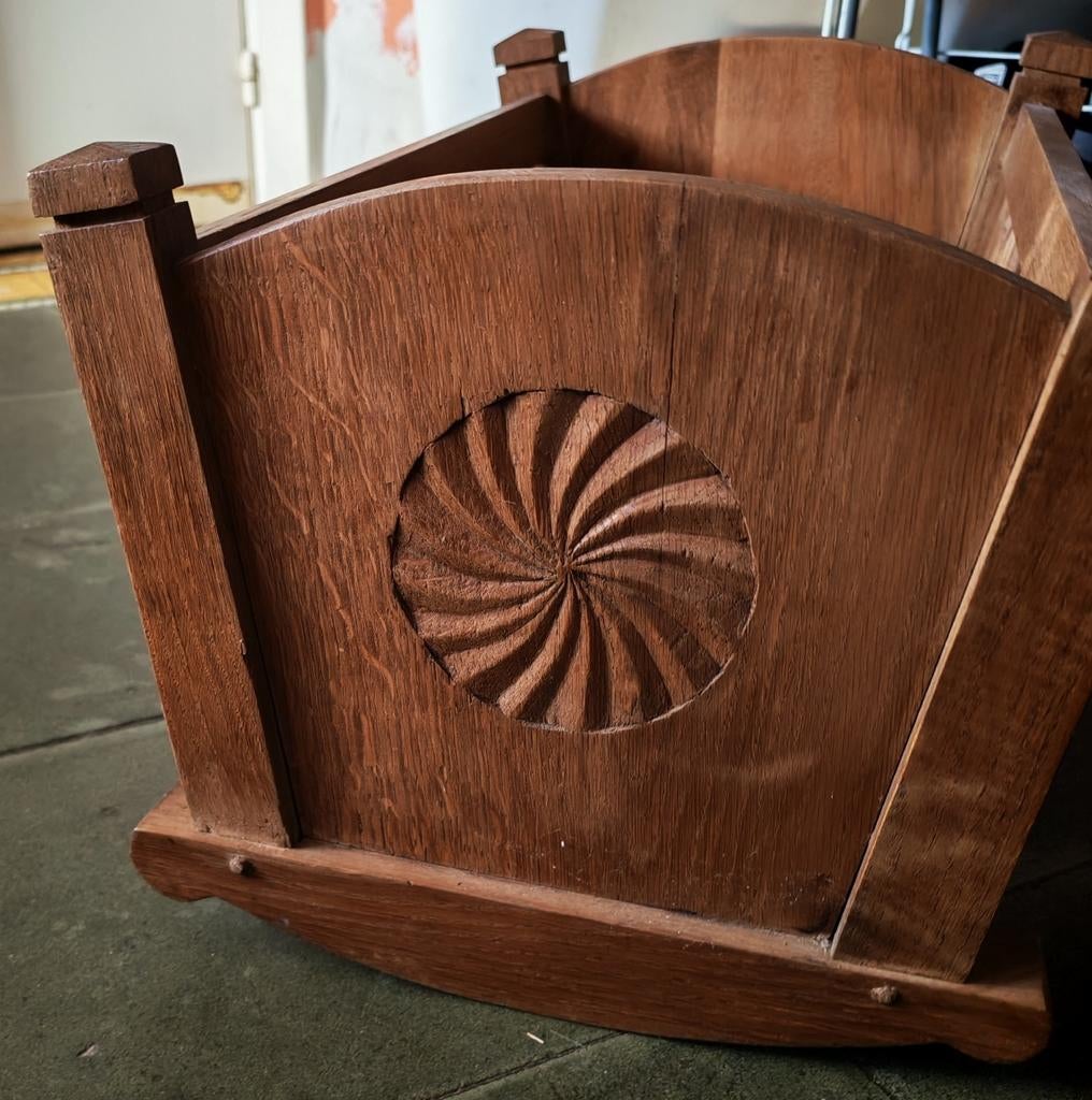 Berceau de poupée en bois, Enlèvement