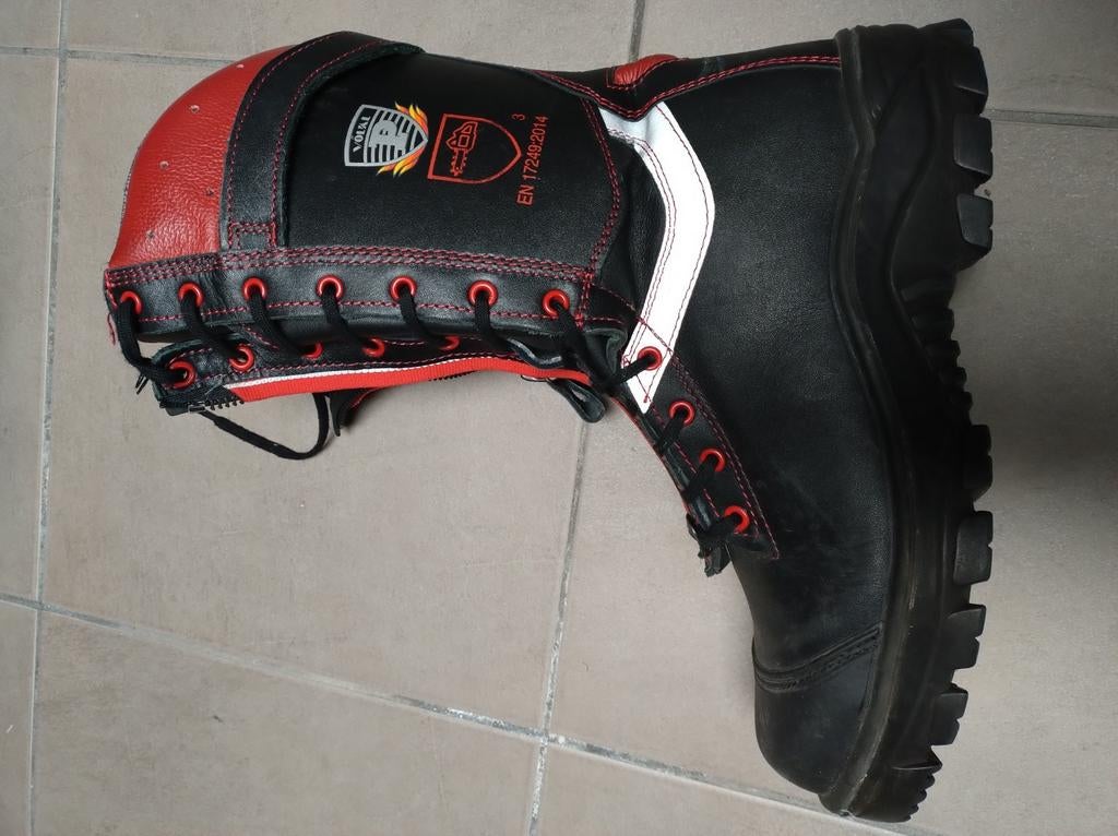 Brandweerlaarzen Völkl one, Ophalen, Zo goed als nieuw