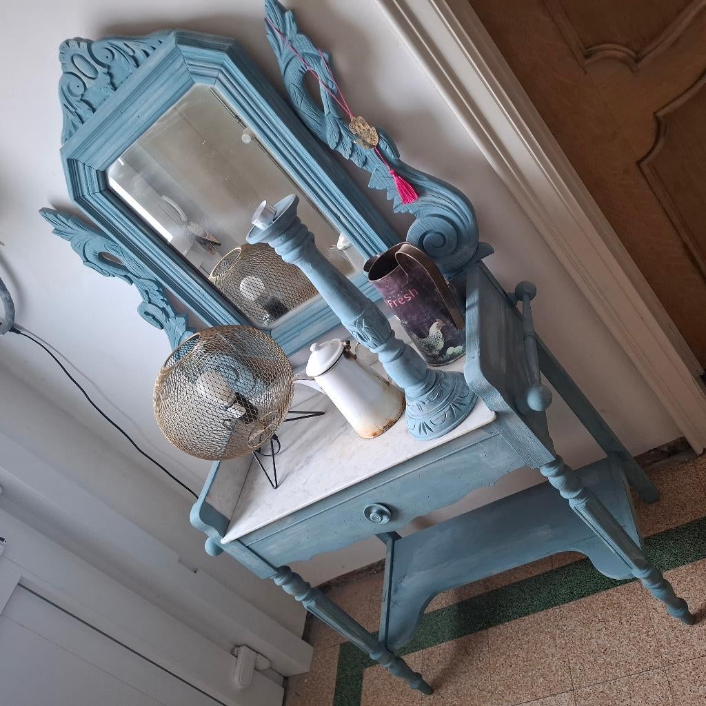 Antieke kapperstafel, Ophalen, Landelijk