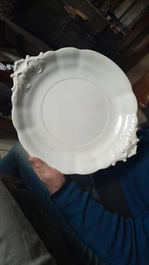 Antieke schaal van boch, Ophalen