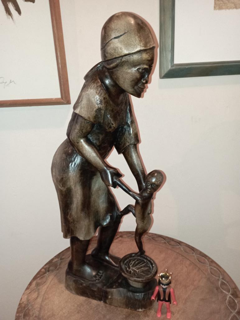 482) houten beeldje 45cm moeilijke moeder- kind relatie, Antiek en Kunst, Ophalen of Verzenden