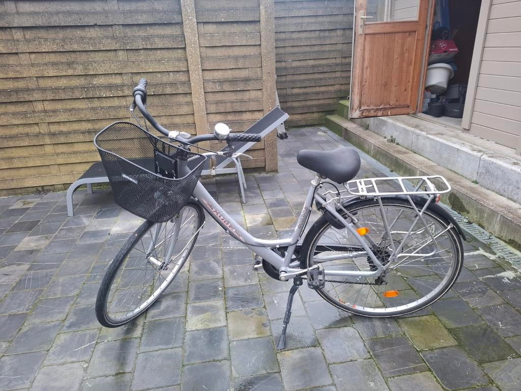 Damesfiets, Enlèvement