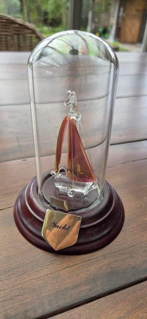 Yacht maritime vintage soufflé sous une cloche., Enlèvement ou Envoi
