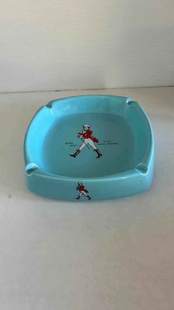 Asbak Johnnie Walker - Wade, Verzamelen, Merken en Reclamevoorwerpen, Zo goed als nieuw, Gebruiksvoorwerp, Ophalen