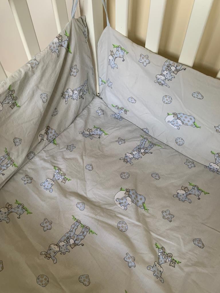 Park+matelas+protecteur ~ housse bleue, Enfants & Bébés, Parcs, Enlèvement, Comme neuf, Rectangulaire, Roulettes