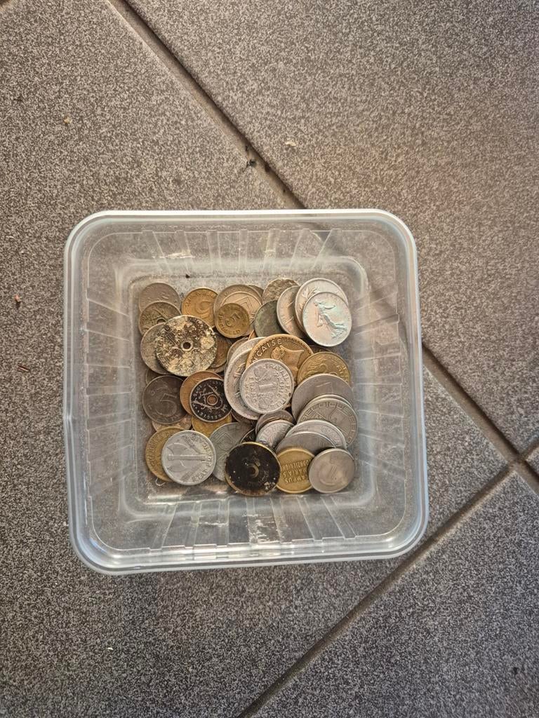 Potje met diverse munten, Postzegels en Munten, Ophalen