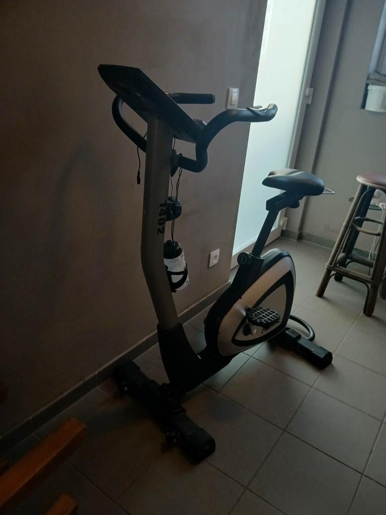 Hometrainer Formula met magnetische rem en draaiknop van niv, Sports & Fitness, Appareils de fitness, Enlèvement