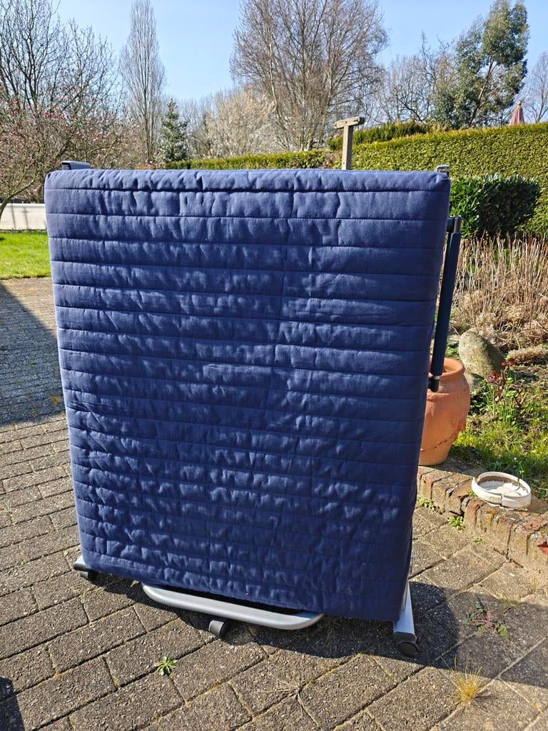 Logeerbed, Huis en Inrichting, Ophalen, Eenpersoons, Blauw, 210 cm
