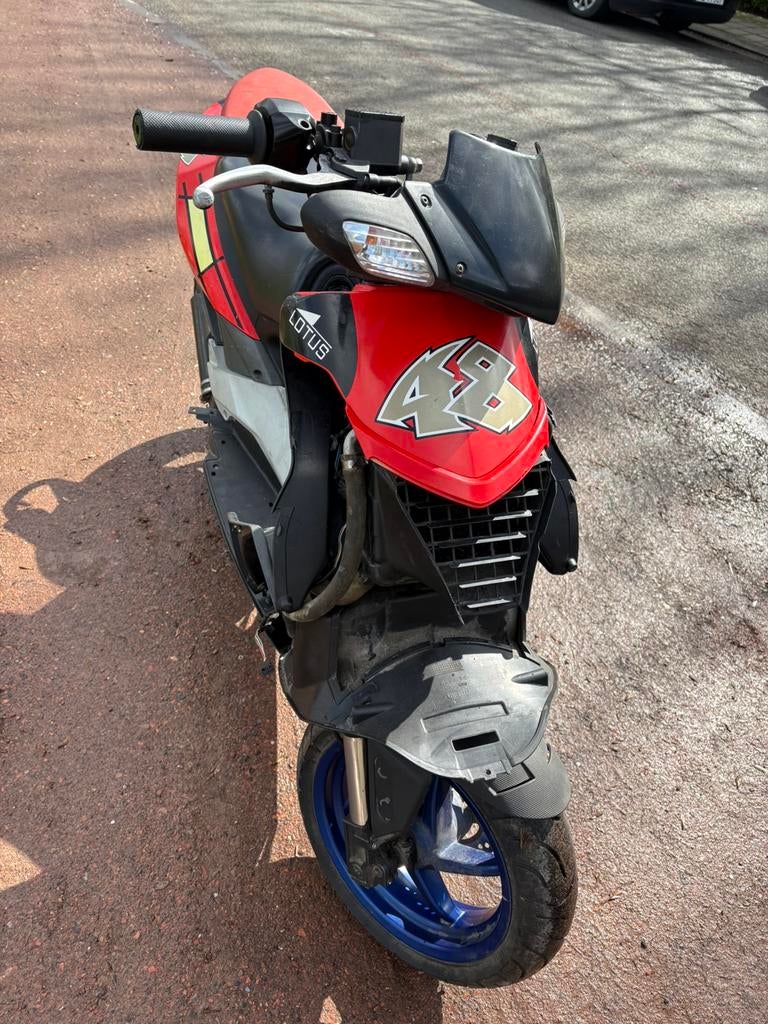 Pièce aprilia sr 50, Vélos & Vélomoteurs, Scooters | Peugeot, Enlèvement ou Envoi, Comme neuf