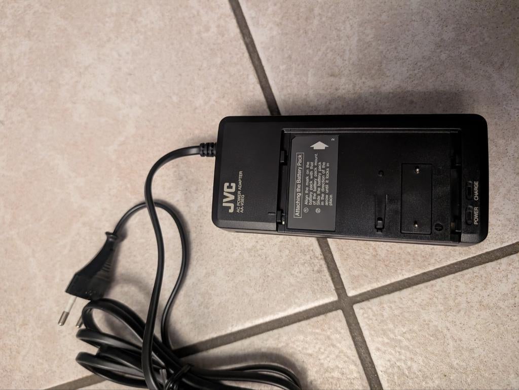 CHARGEUR DE BATTERIE JVC AA-V3EG ADAPTATEUR SECTEUR, Enlèvement ou Envoi