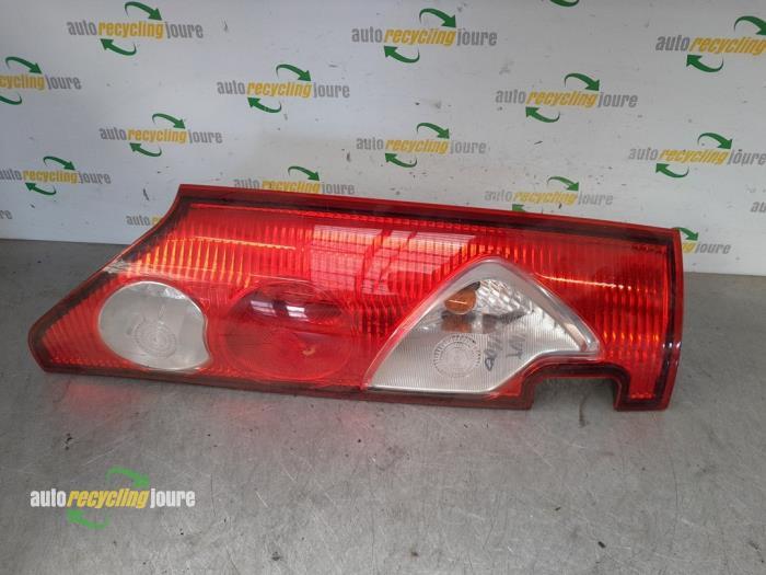 Feu arrière gauche d'un Renault Kangoo, Autos : Pièces & Accessoires, Éclairage, Renault, Utilisé, 3 mois de garantie