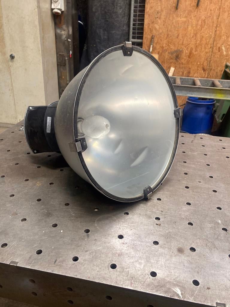 Lampe industrielle à vendre, Maison & Meubles, Enlèvement, Utilisé