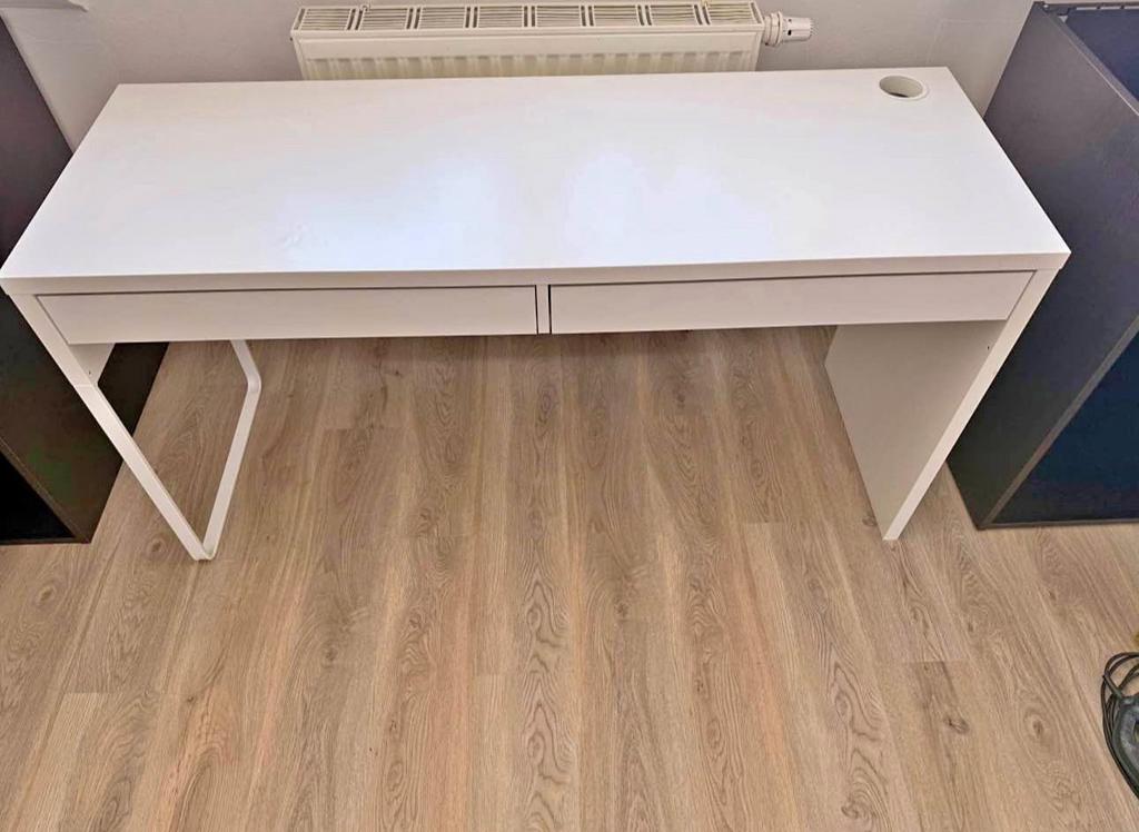 Bureau coiffeuse ikea MICKE avec miroir, Ophalen, Zo goed als nieuw