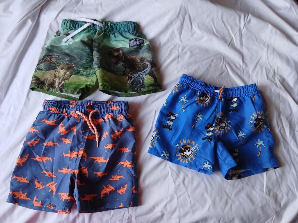 Zwembroek 3 stuks, maat 98/104 en 115, Enfants & Bébés, Maillots de bain pour enfants, Enlèvement, Taille 98, Maillot de bain