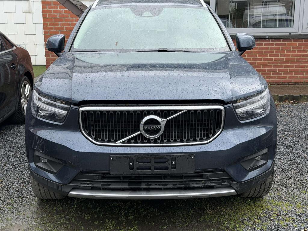 Volvo XC40 XC40 1.5 T2 Momentum Pro MARCHAND/EXPORT, Auto's, Volvo, Voorwielaandrijving, Gebruikt, Leder, SUV of Terreinwagen