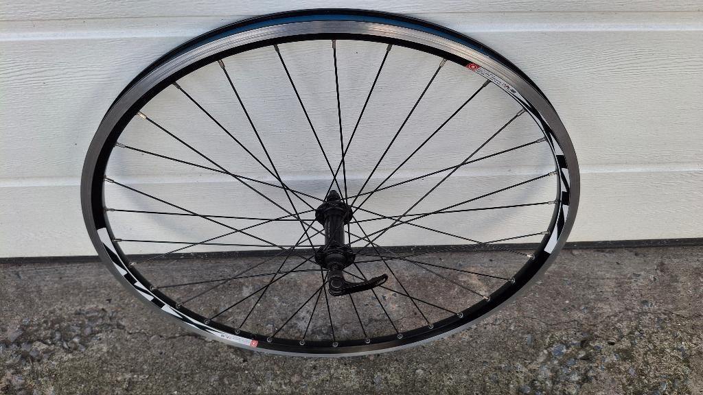 26" alu. fiets VOORWIEL Shimano Deore Mach 1 MTB velo ATB, Zo goed als nieuw, Kinderfiets, Aluminium, Shimano deore fietswiel voorwiel mtb atb velo mach 1