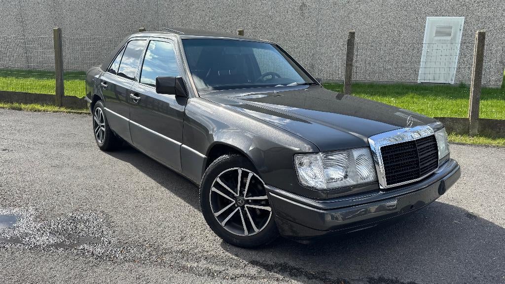 E-KLASSE W124, Auto's, 90 kW, 4 deurs, Zwart, 4 cilinders