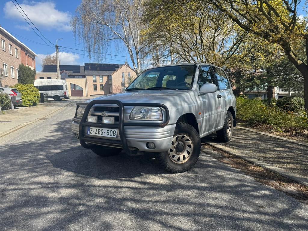 SUZUKI GRAND VITARA 1999 4x4 1.6 ESSNECE 123000KM, Autos, Argent ou Gris, Achat, Particulier, 4x4