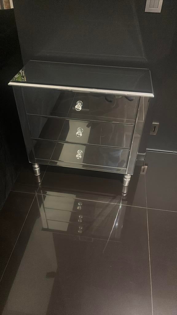 Un meuble et une table en verre (miroir)., Enlèvement ou Envoi, Comme neuf, Verre