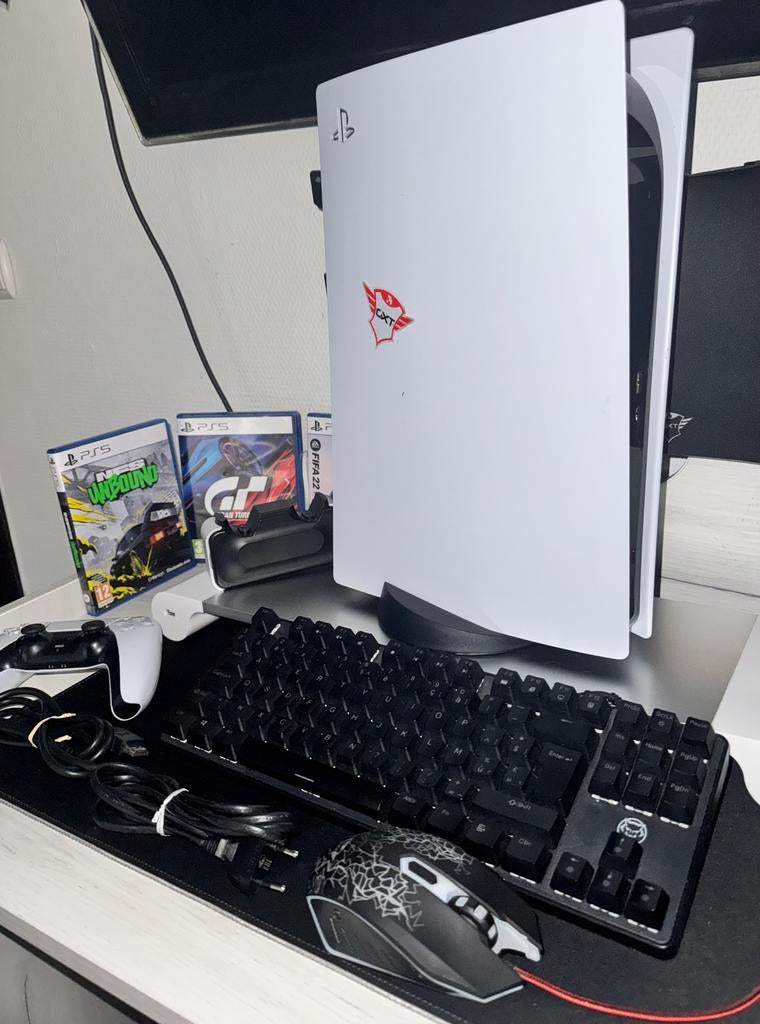 Ps5 tres bonne état ou échange mac book min 2019, Informatique & Logiciels, Ordinateurs de bureau, Comme neuf, SSD, Enlèvement ou Envoi