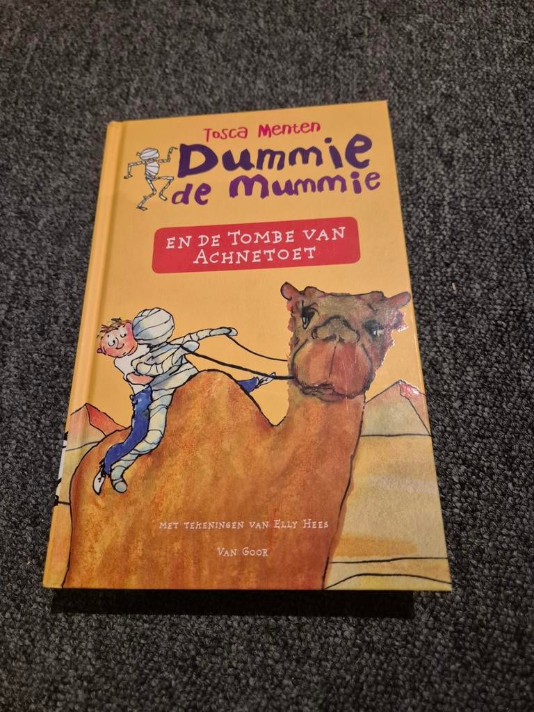 Tosca Menten - Dummie de mummie en de tombe van Achnetoet, Boeken, Kinderboeken | Jeugd | 10 tot 12 jaar, Ophalen