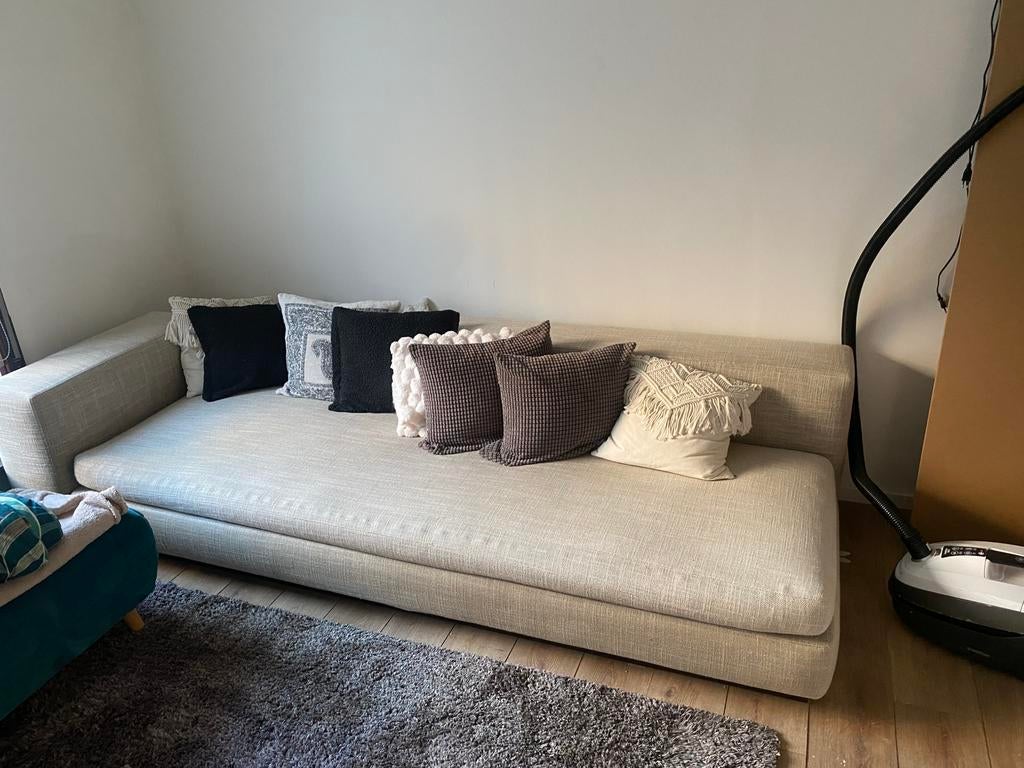 Zetel van minotti, Ophalen, Zo goed als nieuw