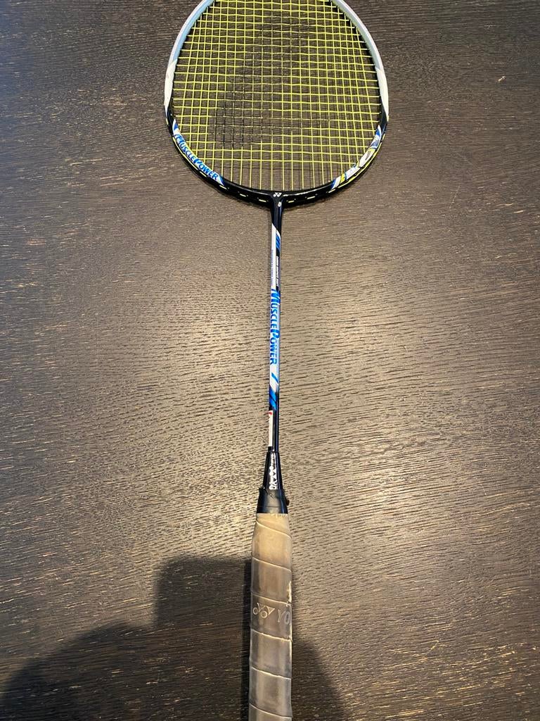 Badminton racket- Yonex Muscle Power 7, Enlèvement, Comme neuf