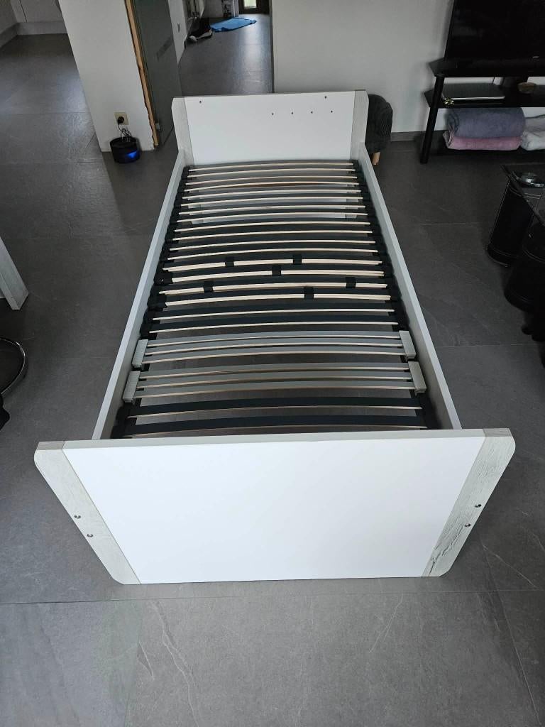 lit 1 personne, Enlèvement, Comme neuf, Une personne