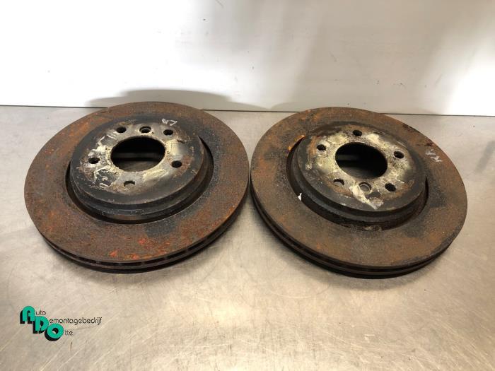 Disque de frein arrière d'un BMW 3-Serie, Autos : Pièces & Accessoires, Freins & Transmission, -, 3 mois de garantie, Utilisé