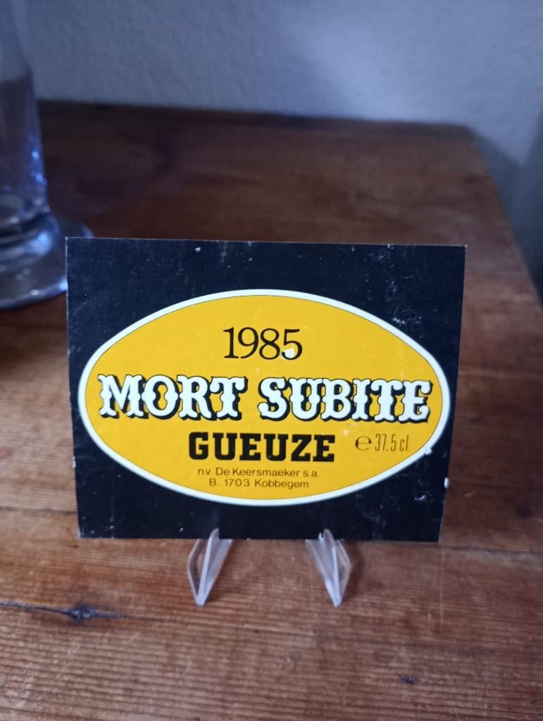 Brasserie bière ancienne étiquette Gueuze Mort Subite 1985, Collections, Marques de bière, Enlèvement ou Envoi, Comme neuf, Panneau, Plaque ou Plaquette publicitaire