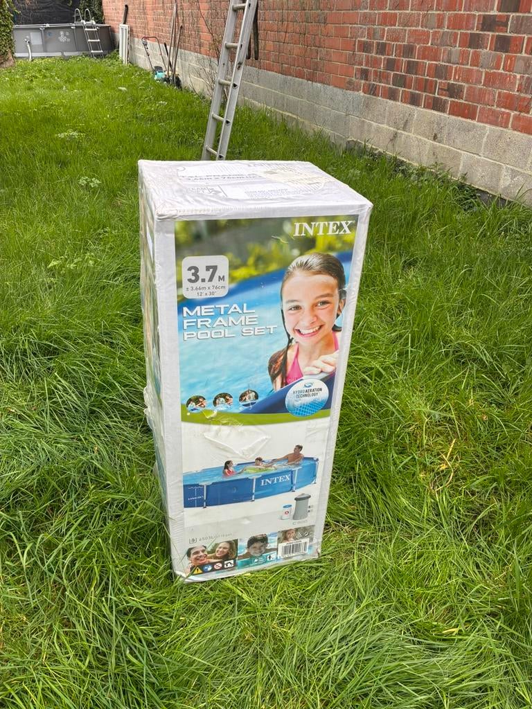 Nouvelle configuration de piscine Intex., Neuf, 200 à 400 cm, Piscine intégrée, Rond