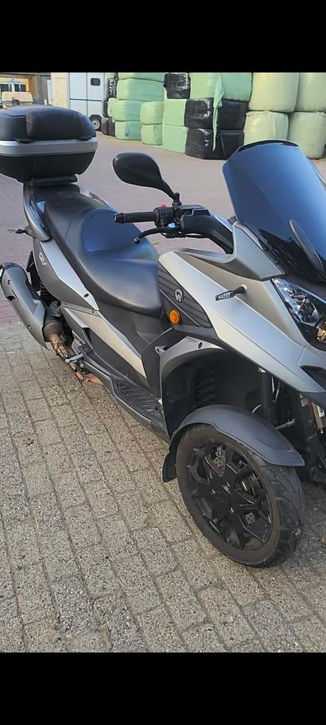 Quadro qv3 350cc (permis de conduire B), Motos, Motos | Piaggio, 350 cm³, Particulier, 12 à 35 kW, 1 cylindre