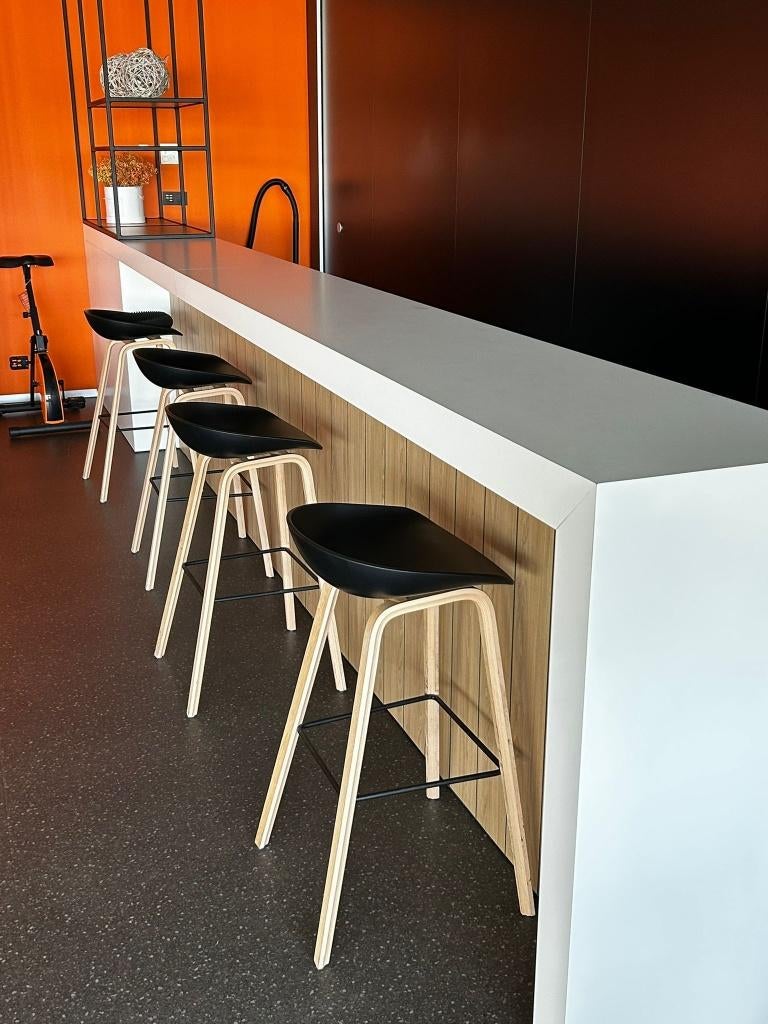 Bar uit een bedrijfsrestaurant, Huis en Inrichting, Barren, Ophalen, Zo goed als nieuw, Inclusief barstoelen