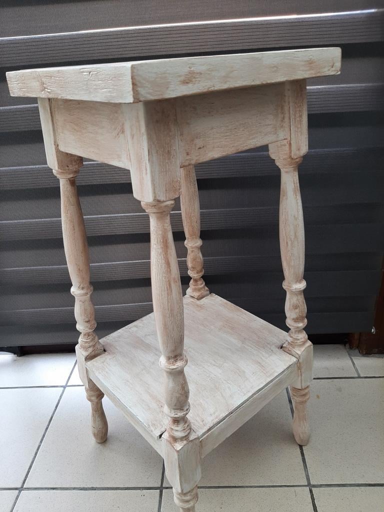 Oud bijzettafeltje, Ophalen