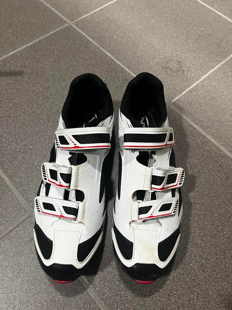 Koersfietsschoenen 43 northwave, Ophalen, Zo goed als nieuw, Schoenen