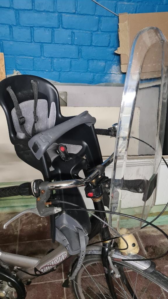 Fietsstoeltje polisport vooraan met windscherm, Fietsen en Brommers, Fietsaccessoires | Fietsstoeltjes, Ophalen, Polisport, Gebruikt