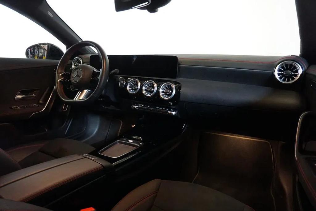 Mercedes-Benz CLA-Klasse 250 e - AMG - Night pakket, Autos, Achat, Entreprise, Carnet d'entretien, Noir