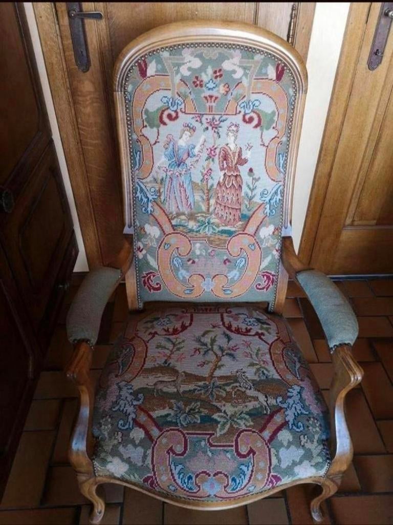 Antieke zetel, gobeline bekleding, Ophalen