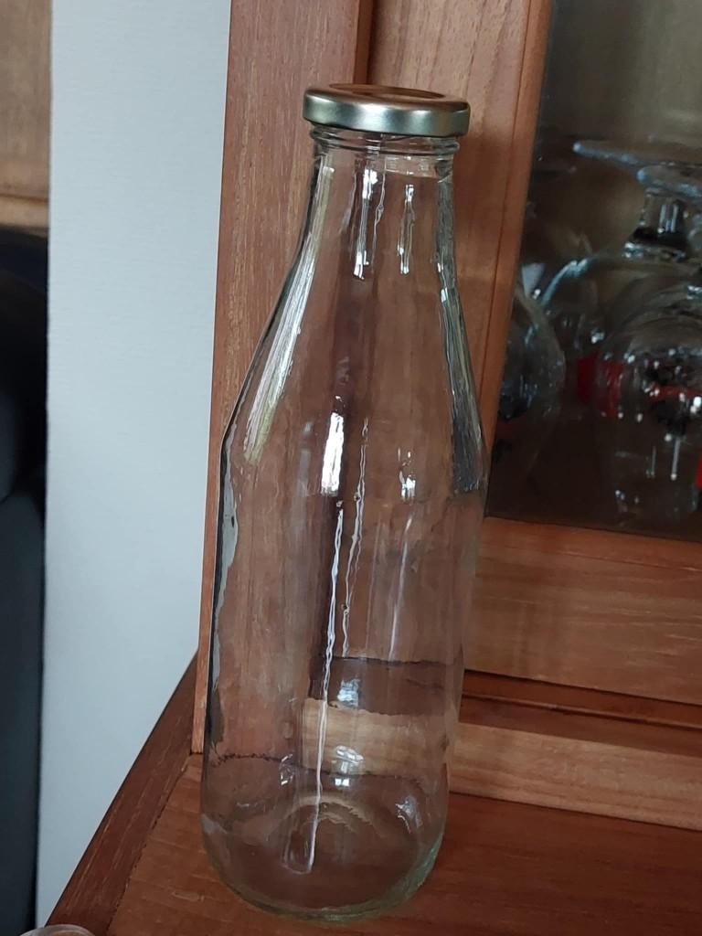 6 GLAZEN FLESSEN MET SCHROEFDEKSEL, Verzamelen, Ophalen, Zo goed als nieuw, Overige typen