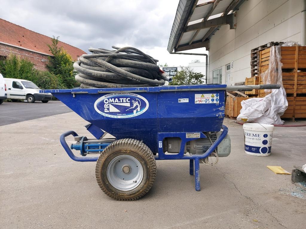 COMPACT-PRO 50 machine voor vloeibare dekvloeren, Zakelijke goederen, Machines en Bouw | Pompen en Compressoren, Ophalen