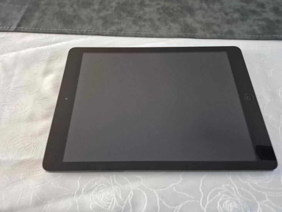 Ipad air 16gb zo goed als nieuw, Computers en Software, Apple iPads, Ophalen, Apple iPad Air, Zo goed als nieuw, 16 GB