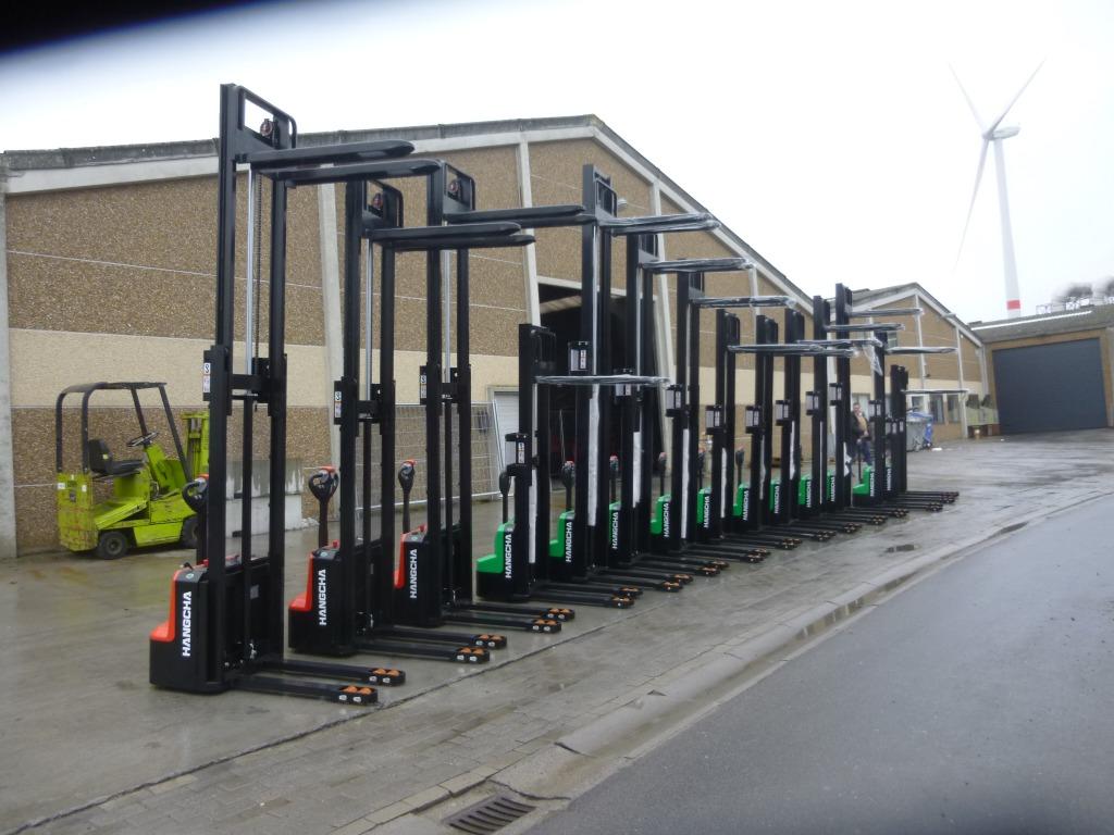 NIEUWE stapelaars 1.5T  lithium ion + 2J GARANTIE, Zakelijke goederen, Machines en Bouw | Heftrucks en Intern transport, Ophalen