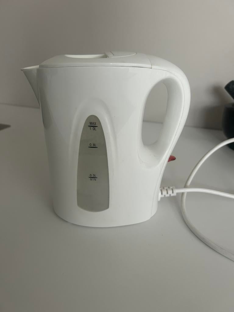 Waterkoker klein wit, Ophalen, Zo goed als nieuw