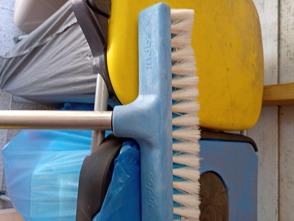 tapijtborstel, Ophalen, Bezem of Borstel
