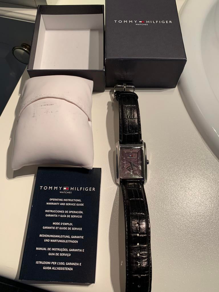 Herenhorloge tommy hilfiger, Ophalen, Zo goed als nieuw